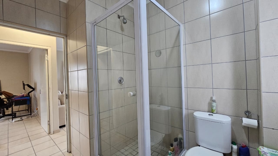To Let 2 Bedroom Property for Rent in Burgundy Estate Western Cape
